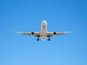 Na jakiej wysokości leci samolot? Odpowiedzi na najczęstsze pytania